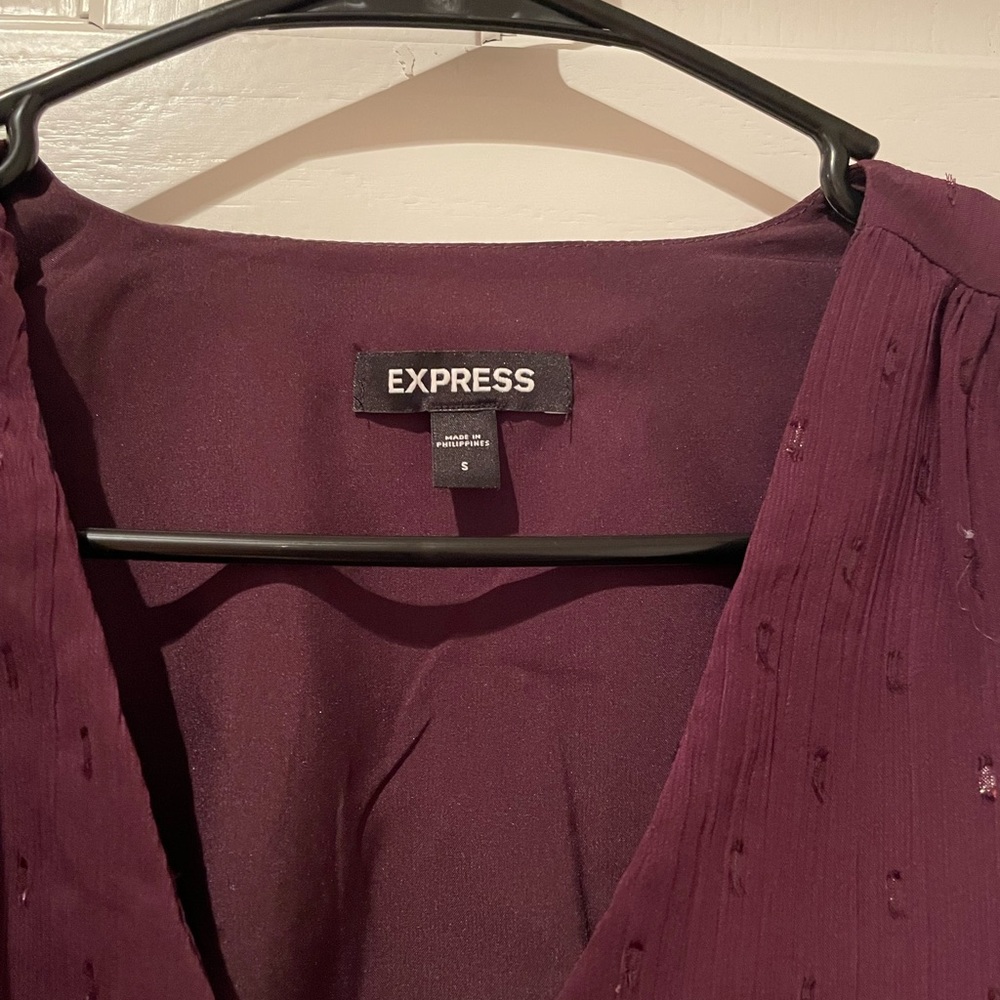 Express plum blouse New without tags - Picture 3 of 3